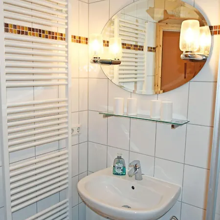 Mit Kamin Am Selliner Seepark منزل للإقامة *