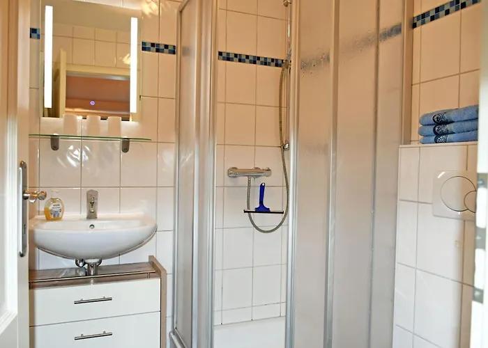 Mit Kamin Am Selliner Seepark Séjour chez l'habitant *