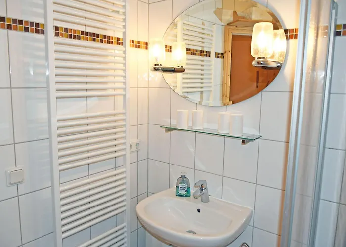 Mit Kamin Am Selliner Seepark Séjour chez l'habitant *